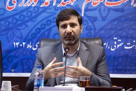 امکانات عمومی باید به صورت عادلانه در اختیار نامزدها قرار
بگیرد