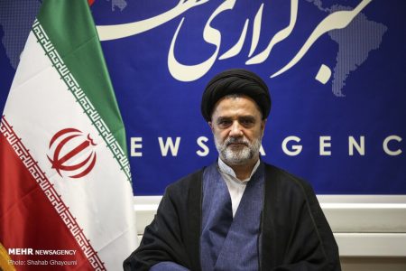 لیبرال‌ها جای مناظره، علیه «مصباح یزدی» فحاشی
می‌کردند