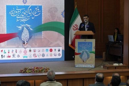 روحیه انرژی‌بخش ایثارگران می‌تواند گشایش بخش امور کشور
باشد