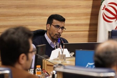 ظرفیت نخبگانی و دانشگاهی کشور برای حل مسائل جاری تجمیع
می‌شود