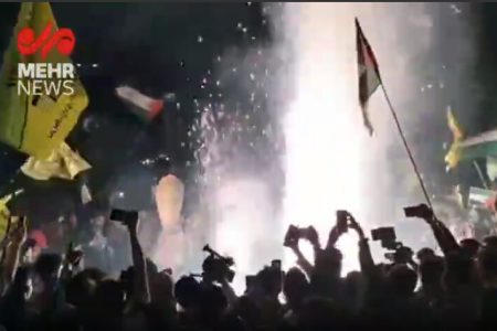 جشن مردم پاکستان در حمایت از عملیات «وعده صادق» ایران+
فیلم