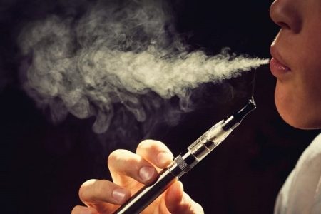 ارتباط استفاده از سیگار الکتریکی و بالا بودن ریسک سرطان
ریه
