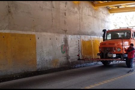 بی احتیاطی تریلر تونل آزادی ایلام را به مدت ۵ ساعت مسدود
کرد
