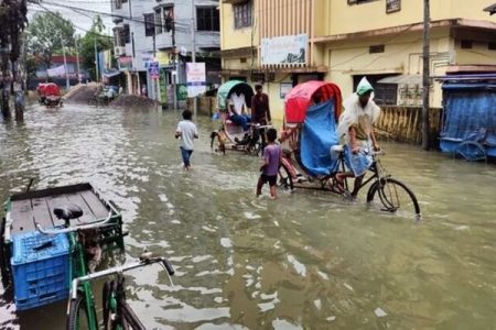 سیل در بنگلادش؛ هزاران نفر را در خانه‌هایشان حبس
شدند