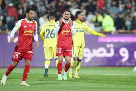 اصرار دو باشگاه خارجی برای جذب ستاره پرسپولیس و بی اطلاعی
باشگاه