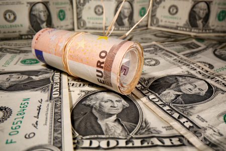 قیمت ارزهای مبادله ای امروز ۱۳ تیر ۱۴۰۳؛ ثبات دلار و رشد
یورو