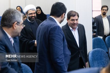 در دیدار جمعی از نخبگان با مشاور و دستیار رهبری چه
گذشت؟