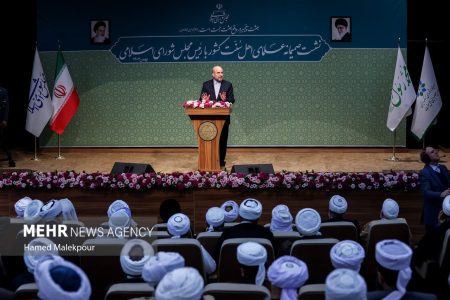 نشست صمیمانه علمای اهل سنّت کشور با رئیس مجلس شورای
اسلامی